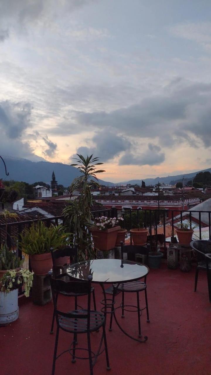 Hotel Posada Gutierrez Antigua Εξωτερικό φωτογραφία